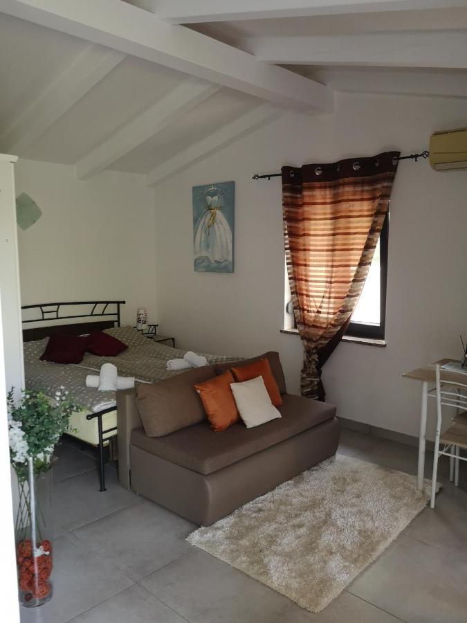 App Neno Hotel Murine Luaran gambar